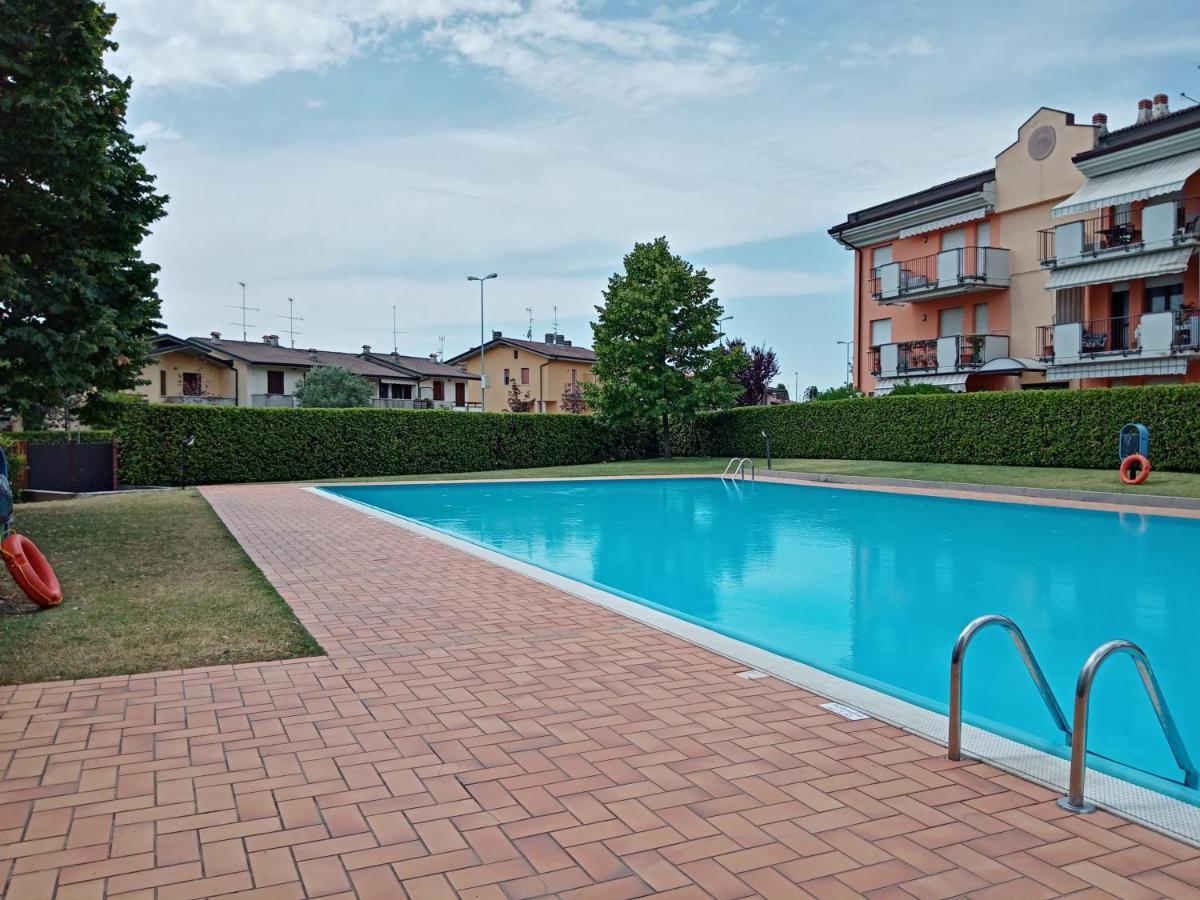 Angelica - Piano Terra Con Terrazza, Piscina E Garage