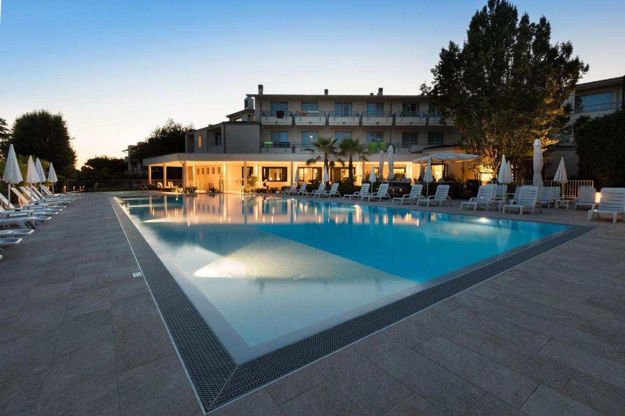 Du Parc Khách sạn 4*