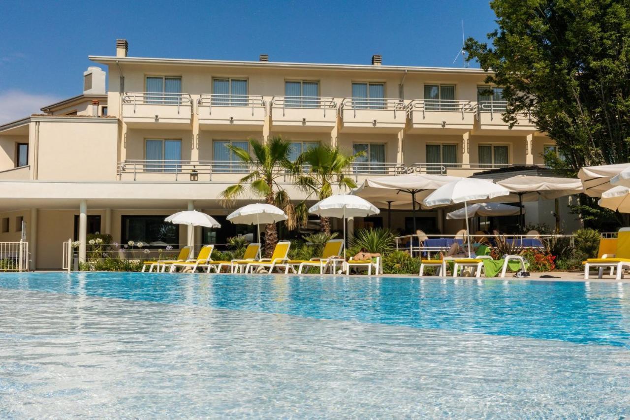 Khách sạn Du Parc 4*