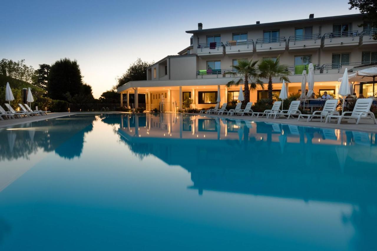 Du Parc Khách sạn 4*