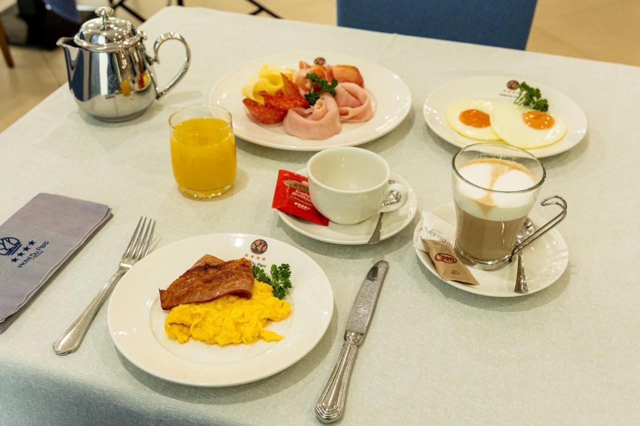 Du Parc Khách sạn 4*