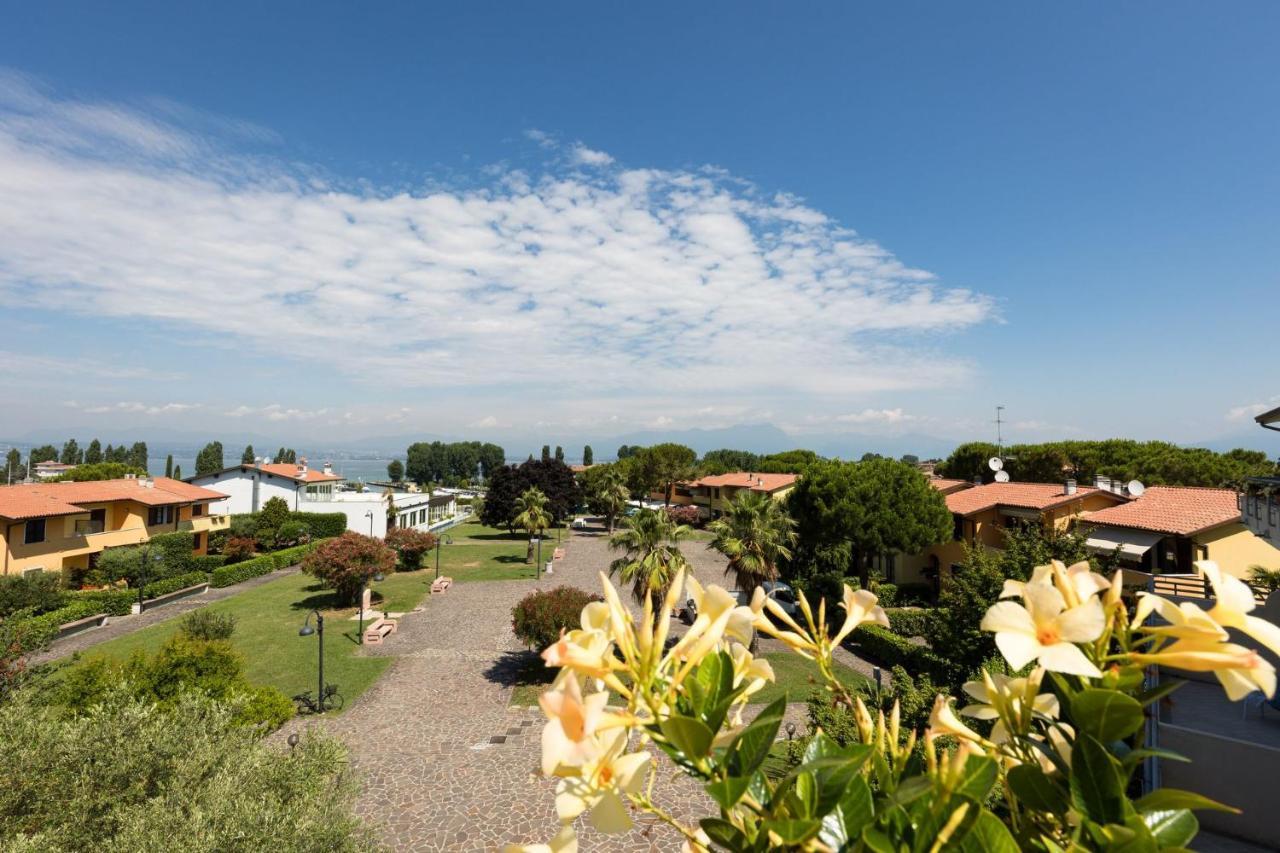 Khách sạn Du Parc 4*