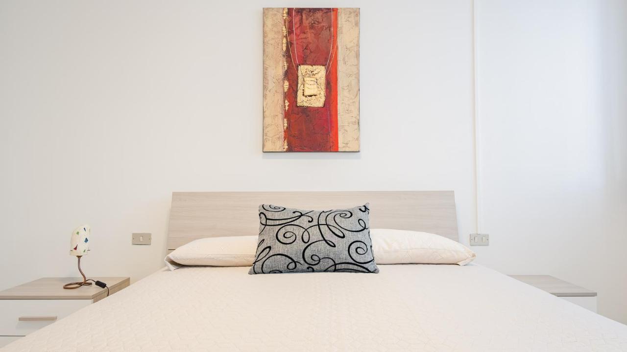 Vista - Italian Homing Apartment