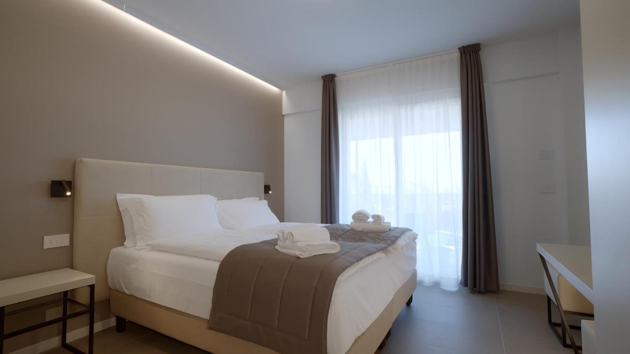 Cristal Hotel 3*