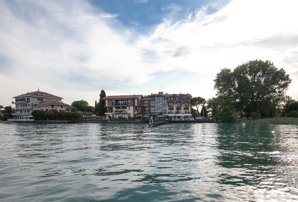 Aurora Hotel 3*