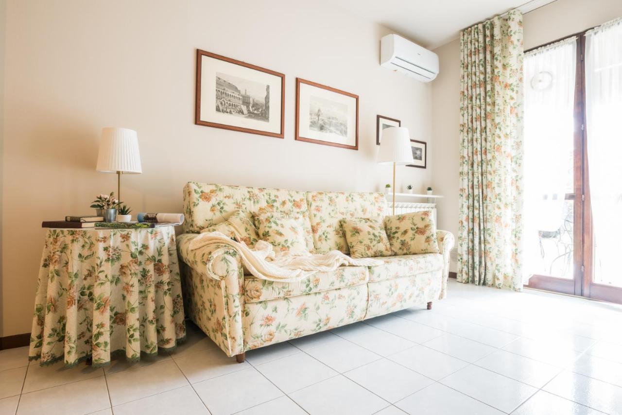 Apartment Gardappartamenti Giardino Pool