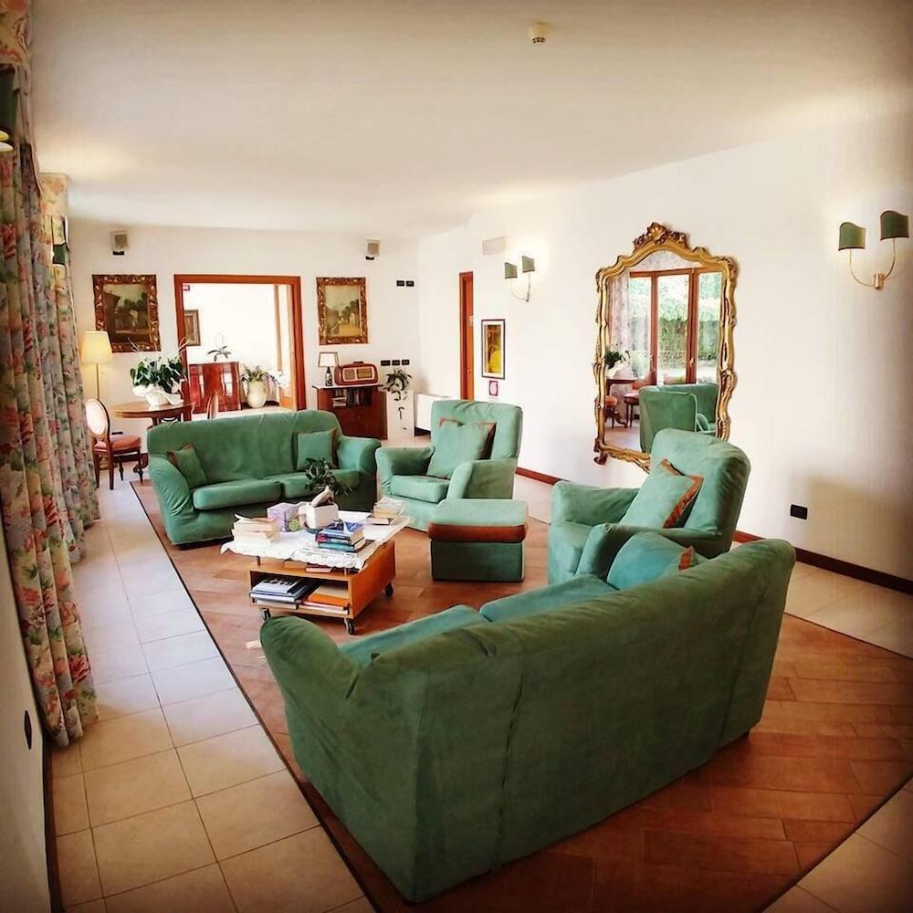 Meridiana Hotel