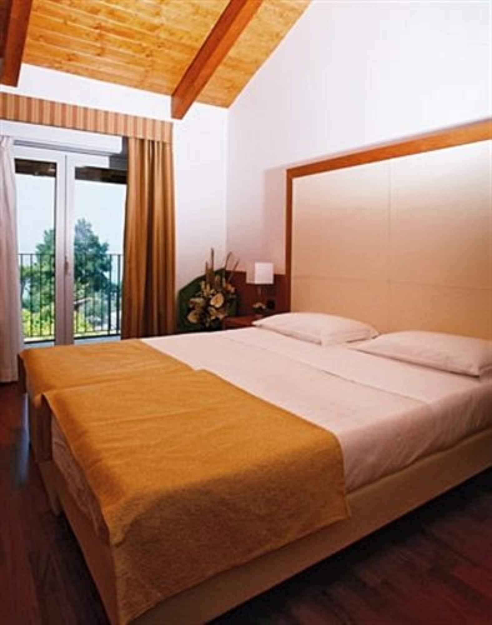 Hotel Mavino 3*