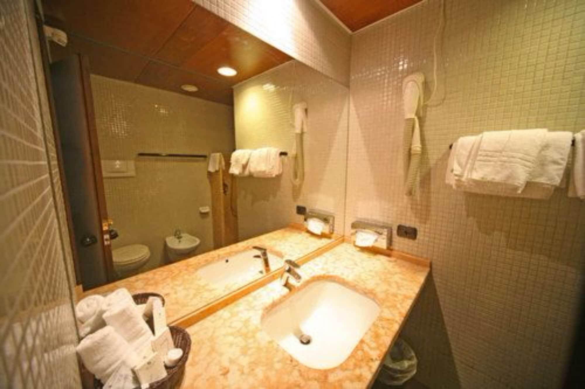 La Pauel 3*