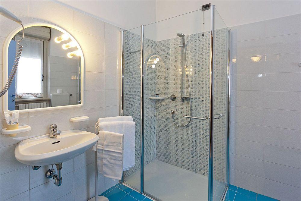 Hotel Fiorella 3*
