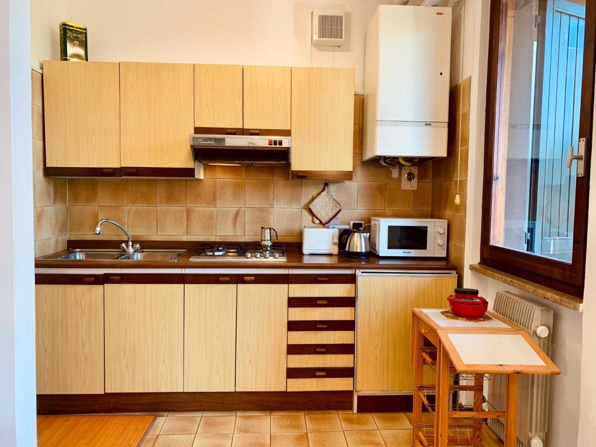 Azalea Apt *
