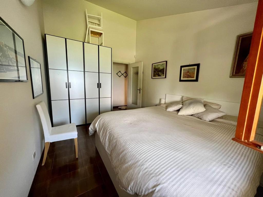Apartment Ena Apt Fronte Lago Bilocale Con Piscina Parco E Pontile Privato Sirmione