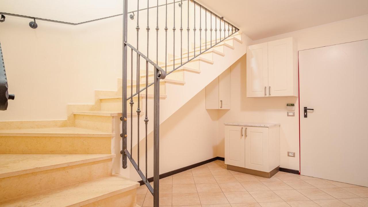 Endless Summer - Italian Homing Apartman Sirmione