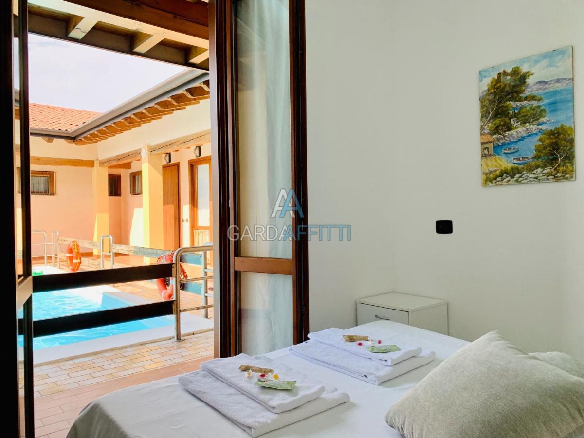 Azzurrite - - Gardaaffitti Com Sirmione