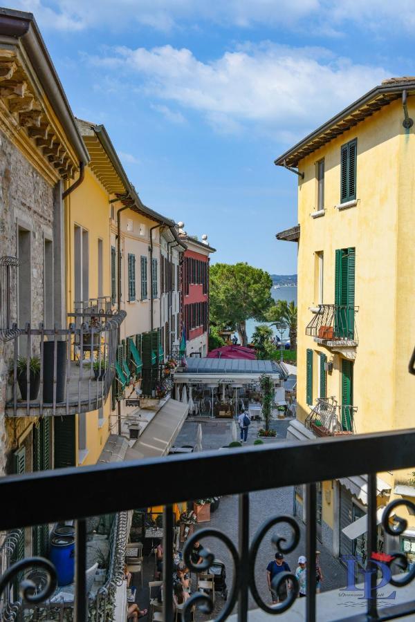 Desenzanoloft Official Partner Marriott Homes & - Queen Of Castle View Apartment Sirmione