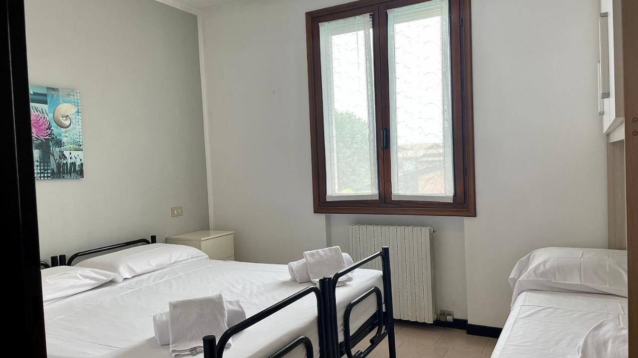 Ginevra Apt *