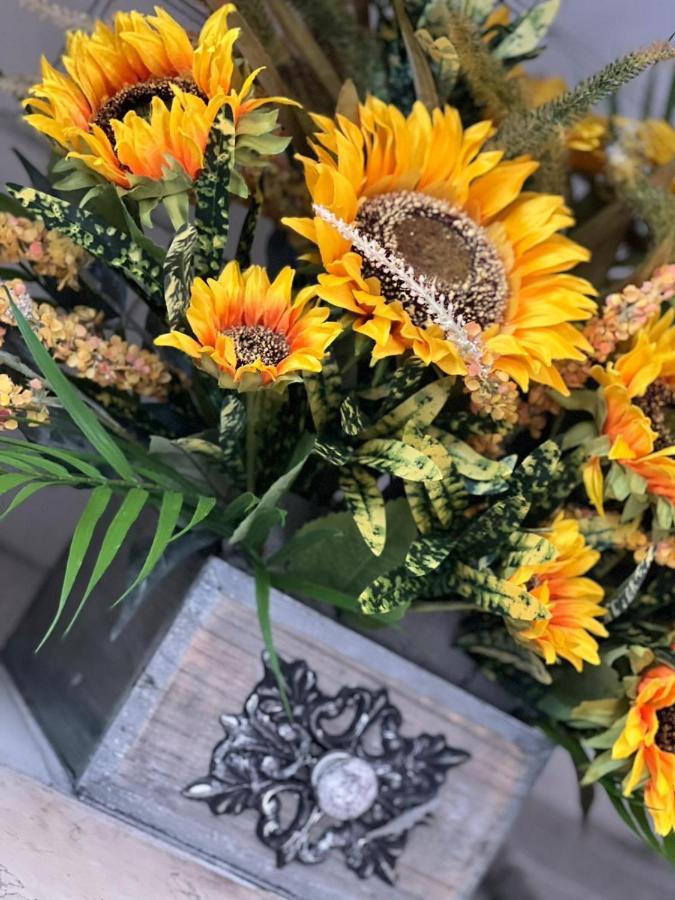 Sunflower Apartament *