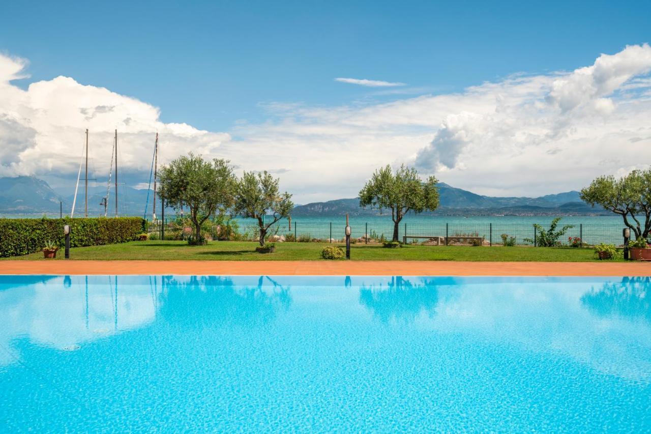 Vista - & Pool Apartman Sirmione