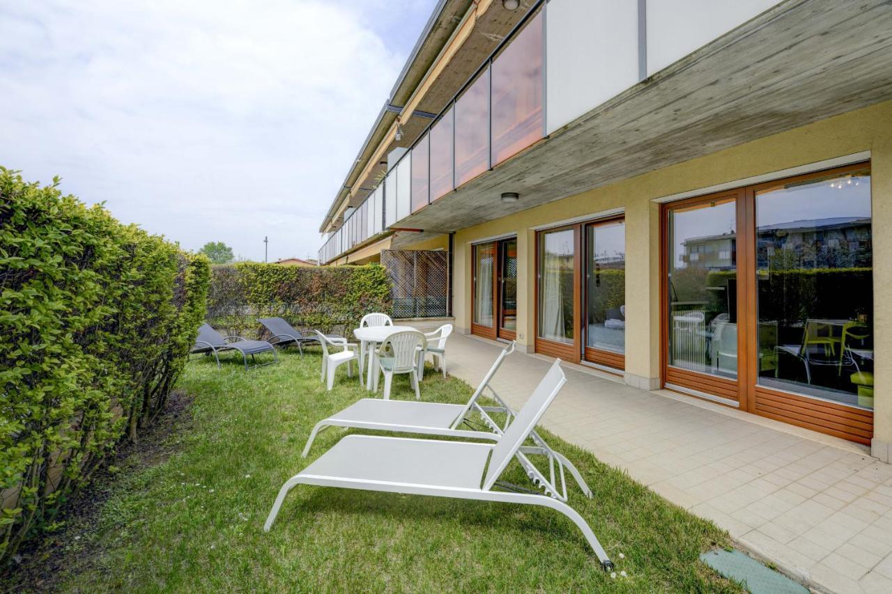 Benacus F4 *