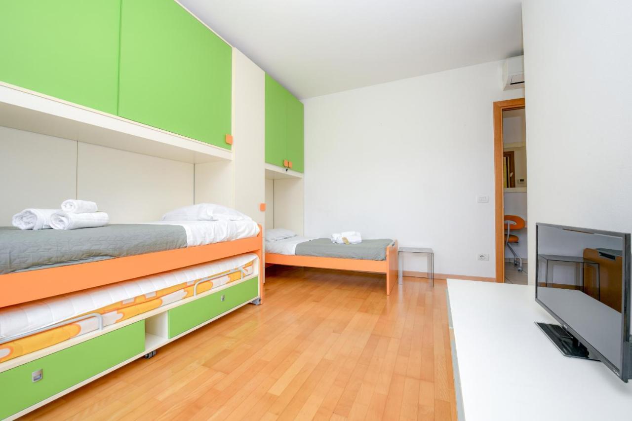 Benacus F4 Apartment