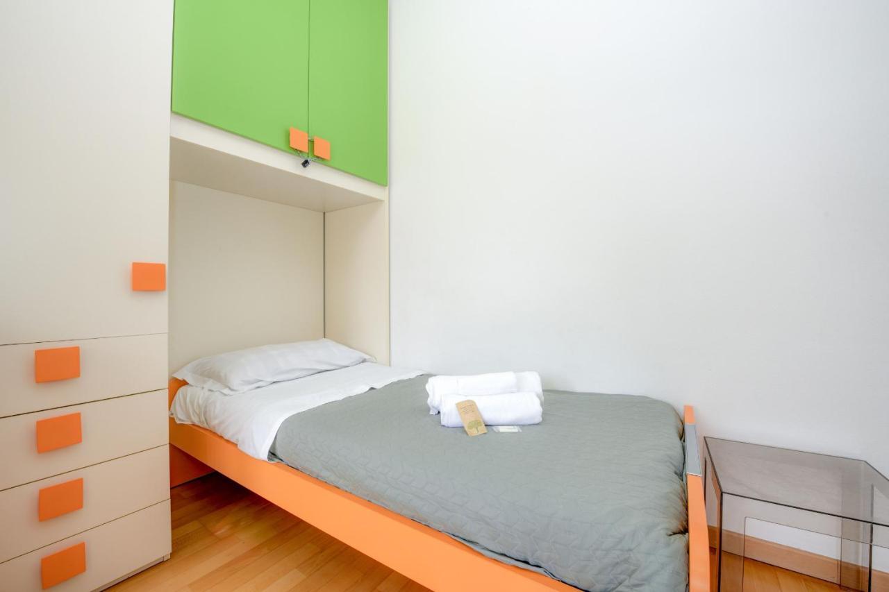 Benacus F4 *