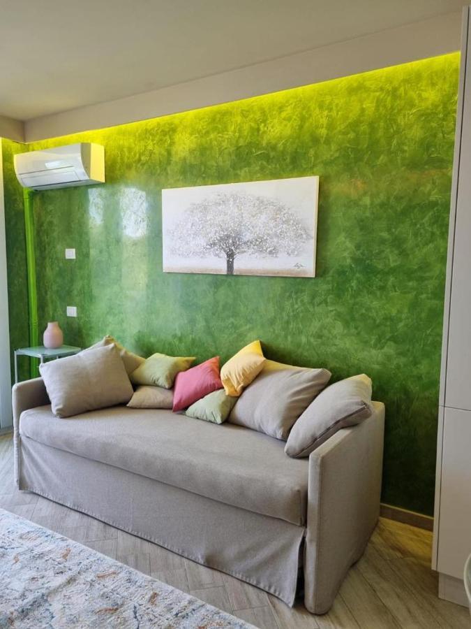 Holiday home Bmp Orchidea Piscina, Giardino E Con Molo Sirmione