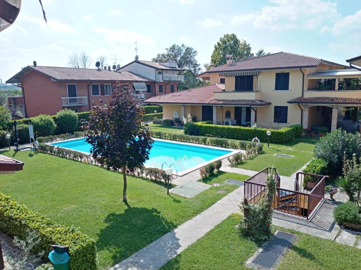 Casa Palmeta - 2 Bedrooms With Pool Apartment Sirmione