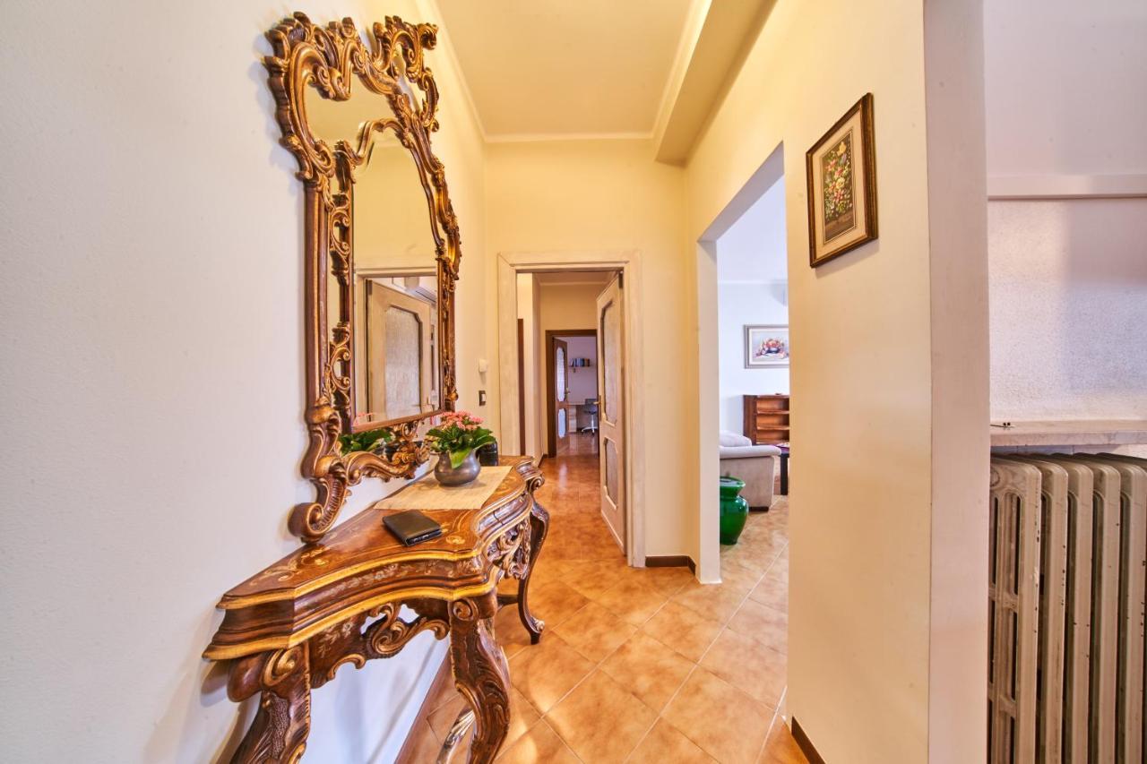 Tecla - 3 Bedrooms Apartment *