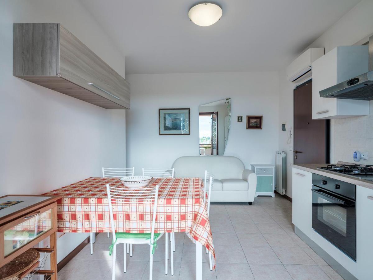 Apartment Flowered Balcony - 2 Bedrooms Sirmione