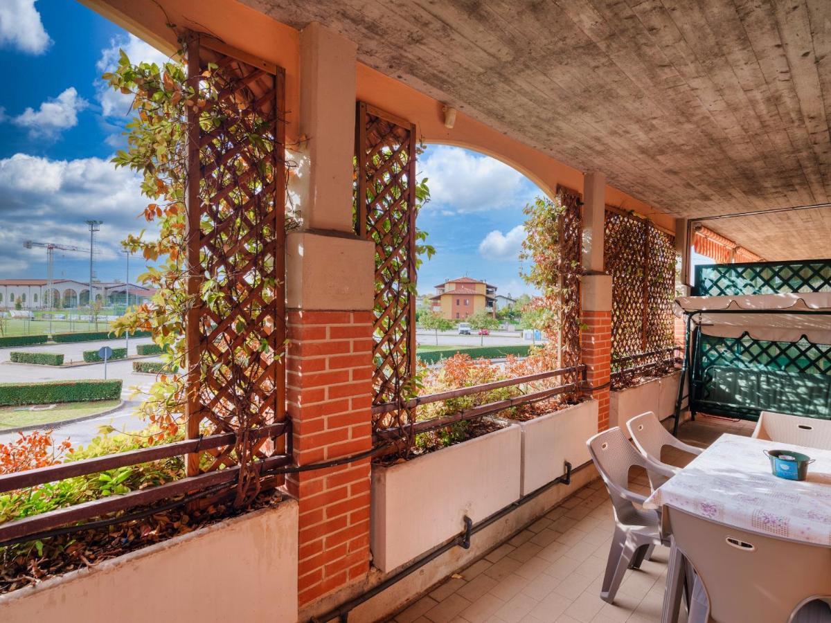 Flowered Balcony - 2 Bedrooms