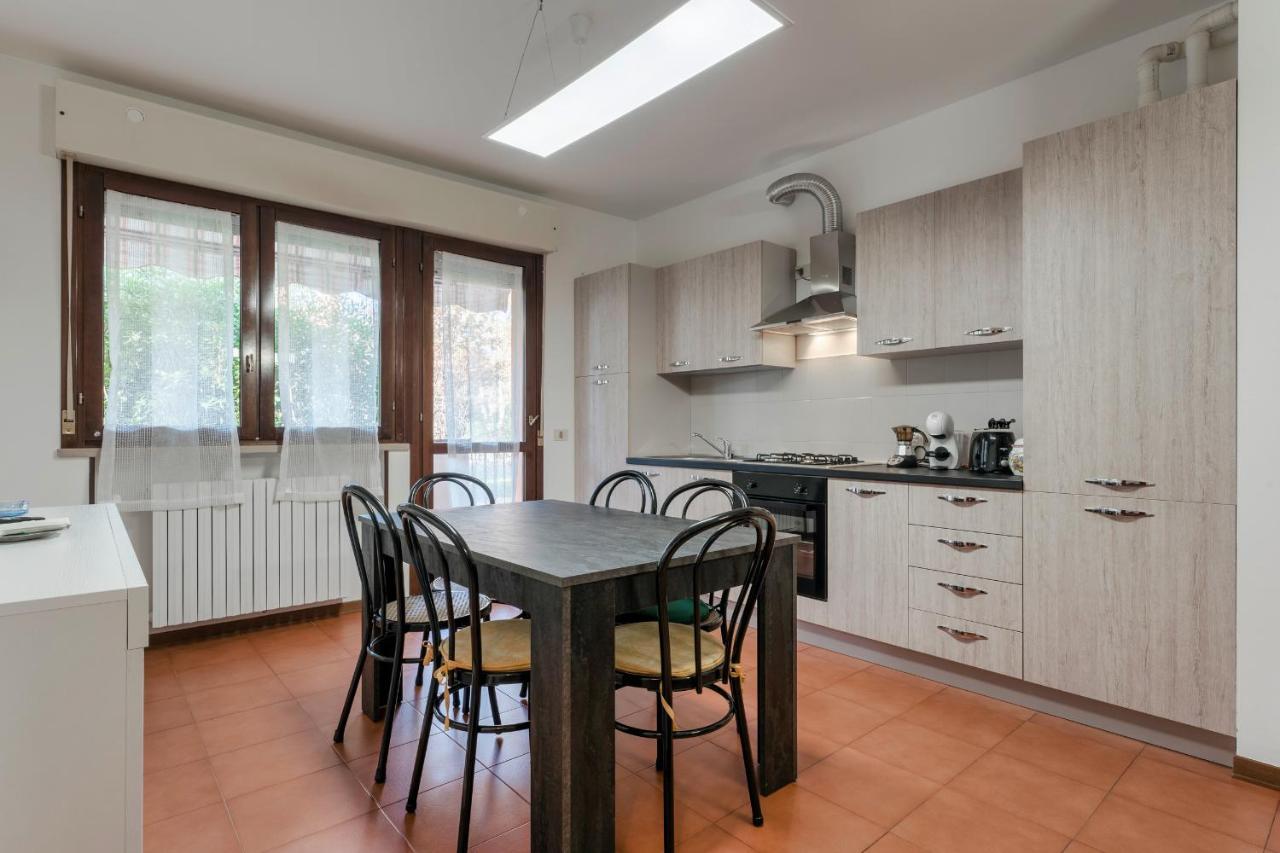 Apartament Angelica - Piano Terra Con Terrazza, Piscina E Garage