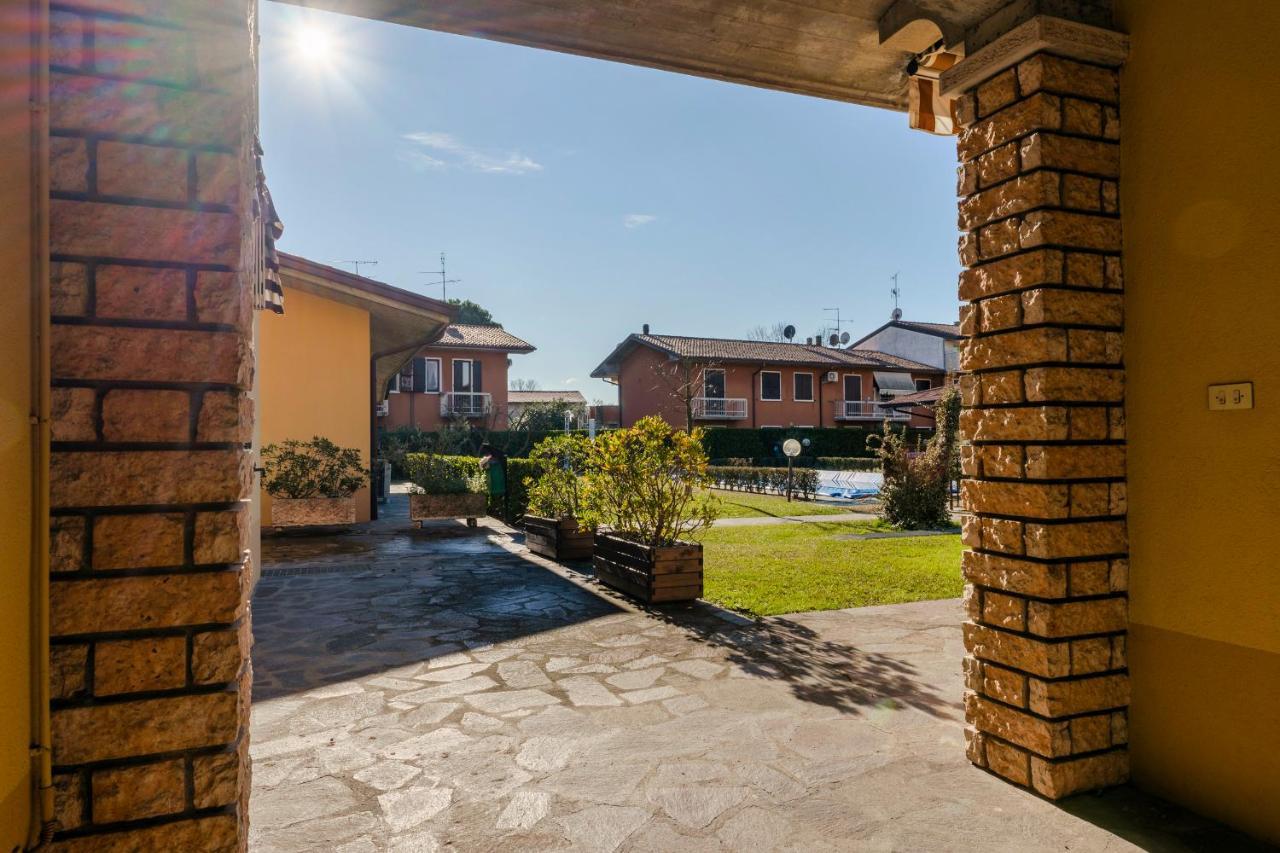 Casa Palmeta - 2 Bedrooms With Pool Apartment Sirmione