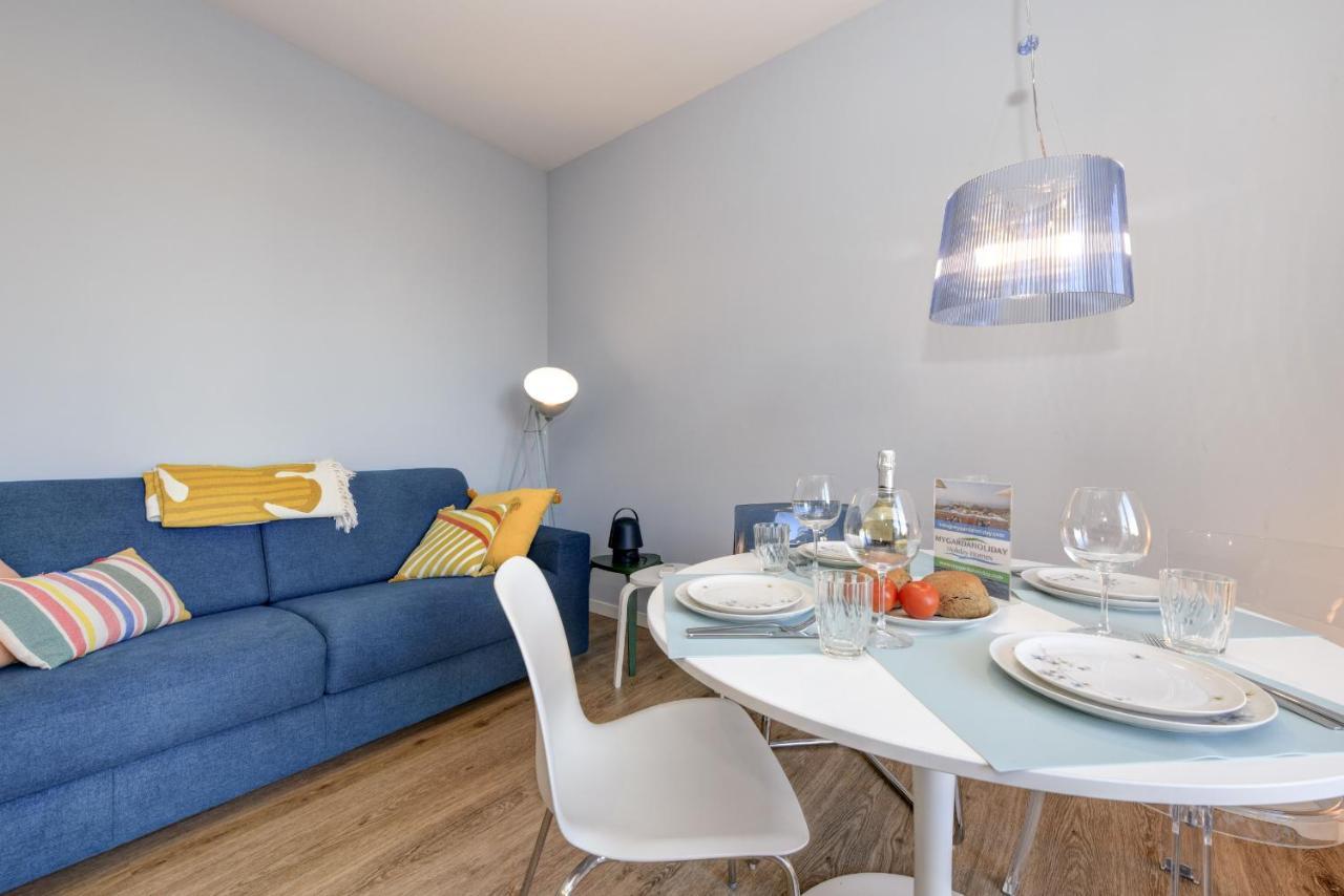 Apartment Blue *