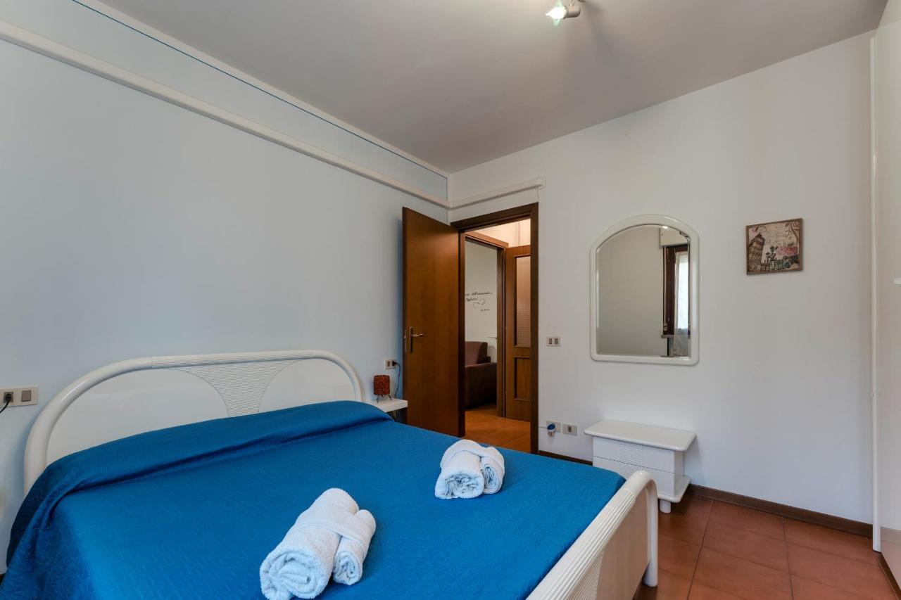 Angelica - Piano Terra Con Terrazza, Piscina E Garage Apartment