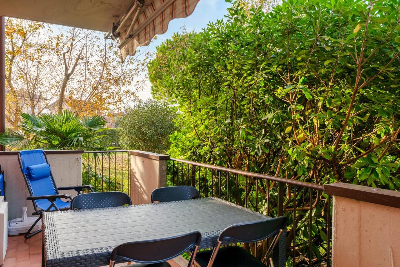 Apartment Angelica - Piano Terra Con Terrazza, Piscina E Garage Sirmione