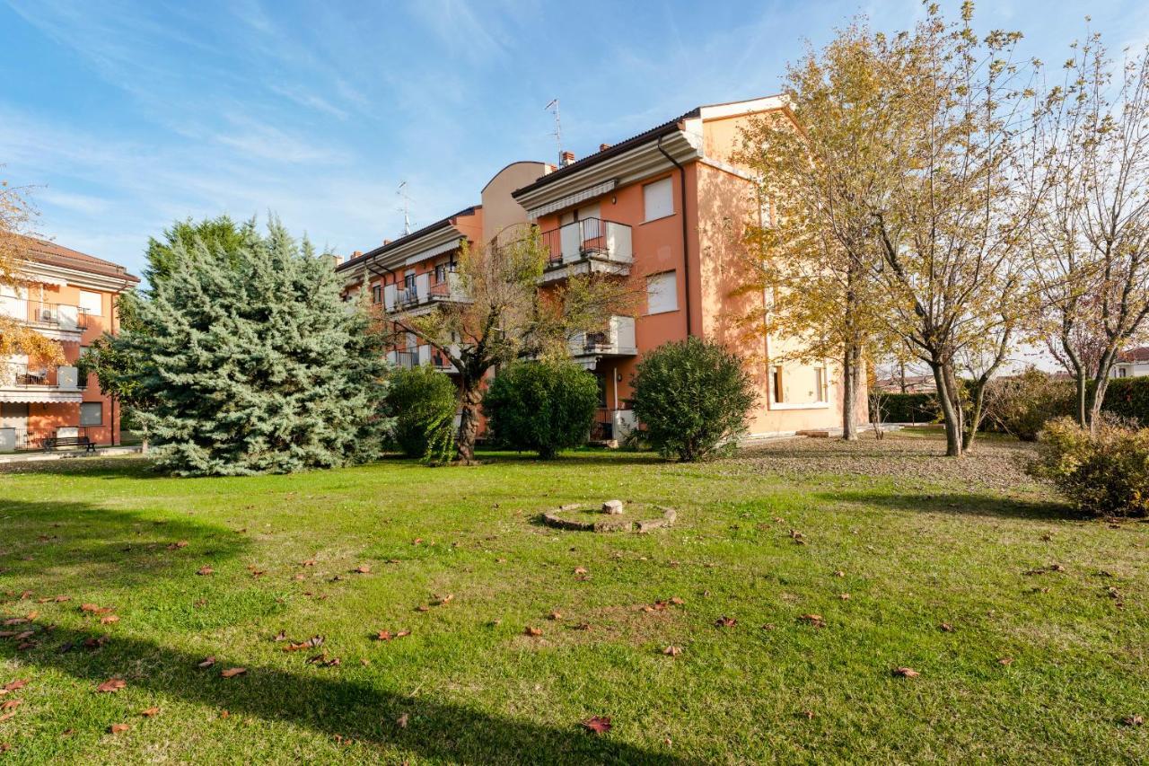 Angelica - Piano Terra Con Terrazza, Piscina E Garage Apartment
