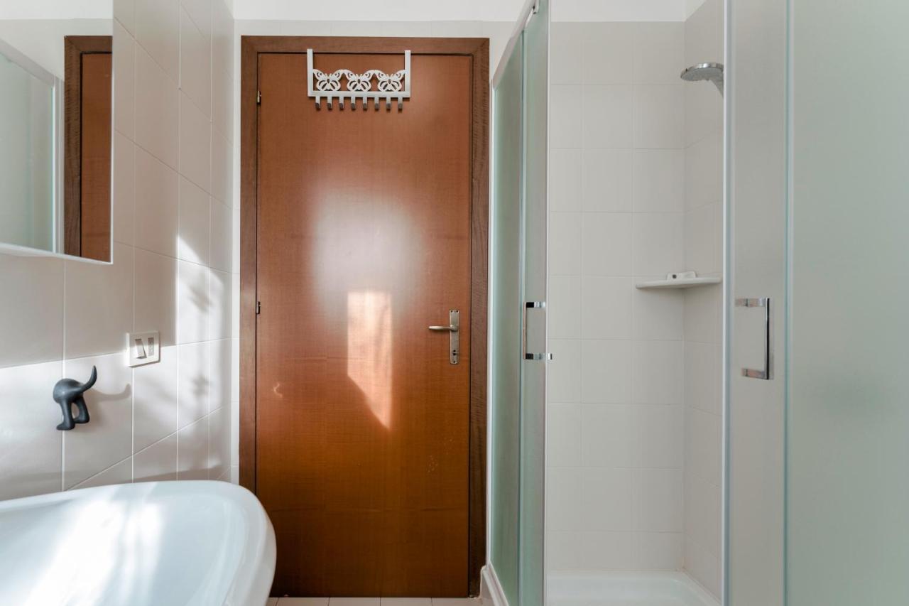Apartament Angelica - Piano Terra Con Terrazza, Piscina E Garage Sirmione