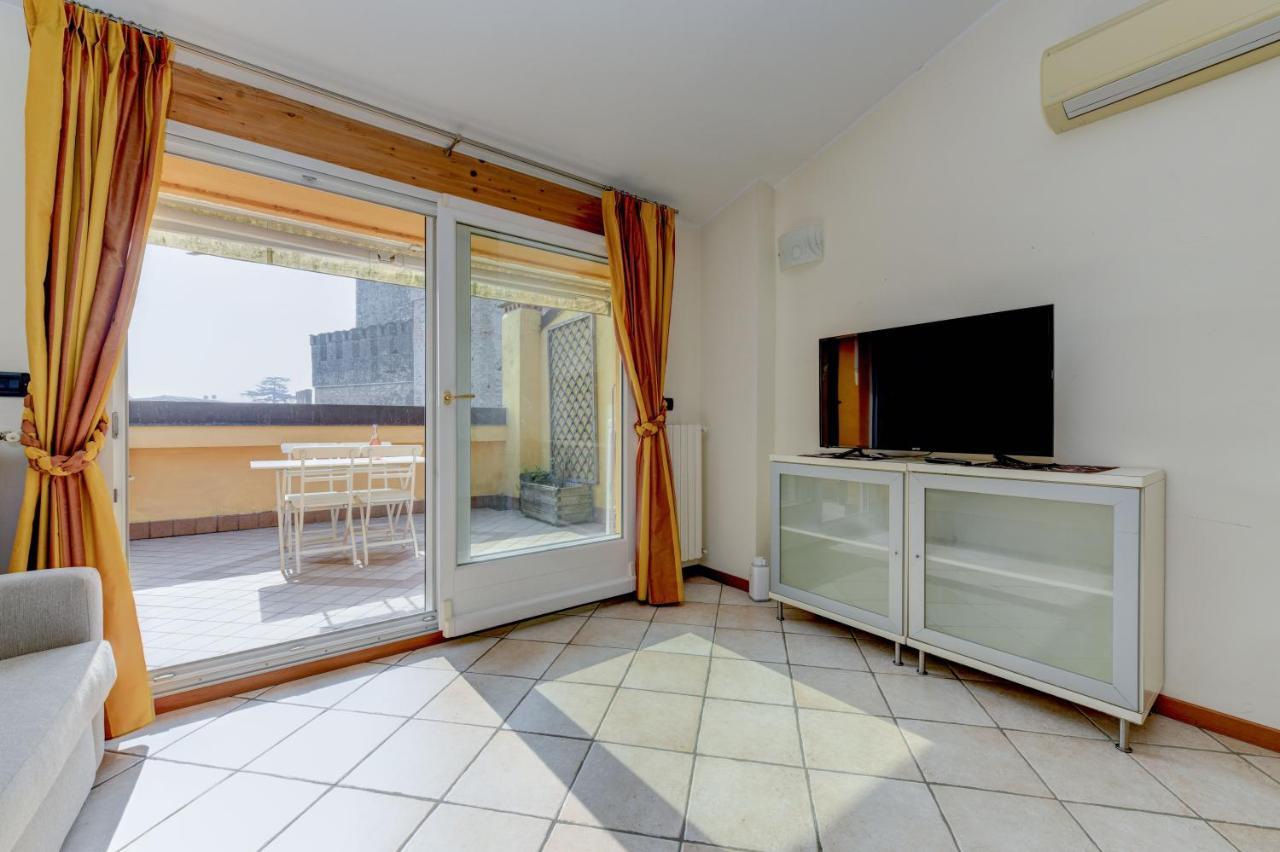 Sunset & Terrace Apartment