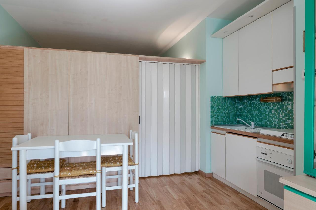 Huoneisto Azzurra - Monolocale Con Piscina E Wifi Sirmione
