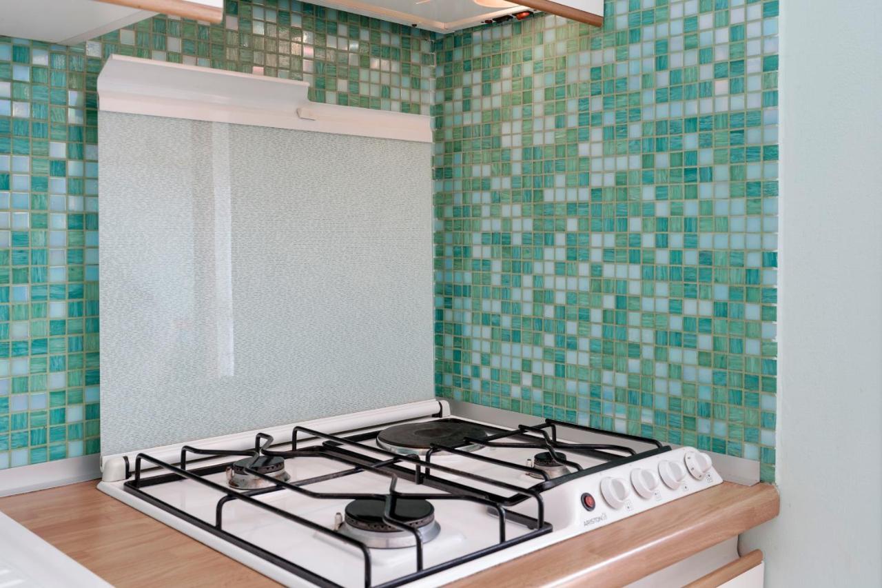 Huoneisto Azzurra - Monolocale Con Piscina E Wifi Sirmione