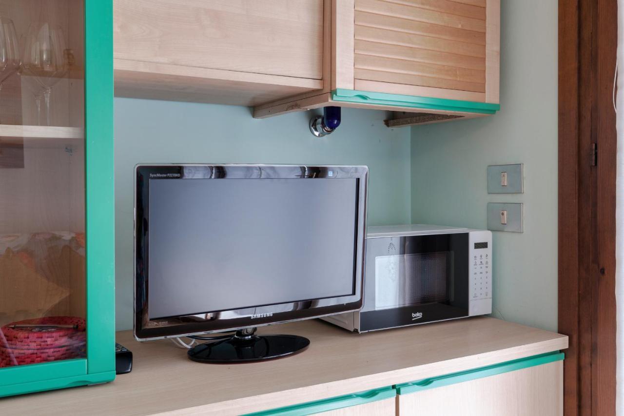 Huoneisto Azzurra - Monolocale Con Piscina E Wifi *