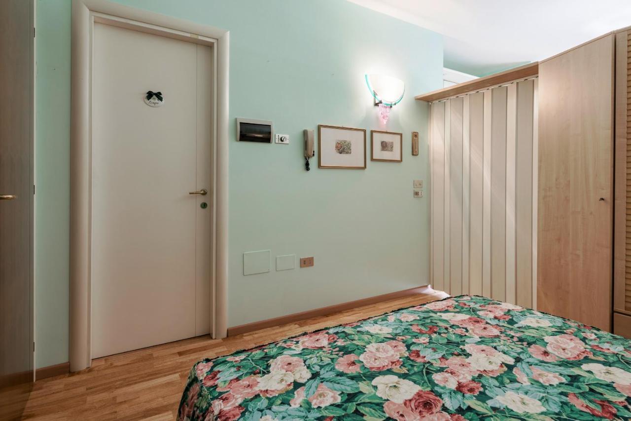 Azzurra - Monolocale Con Piscina E Wifi Huoneisto *