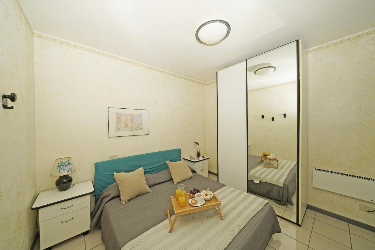 Apartment Il Porticciolo P1-12 By Wonderful Italy