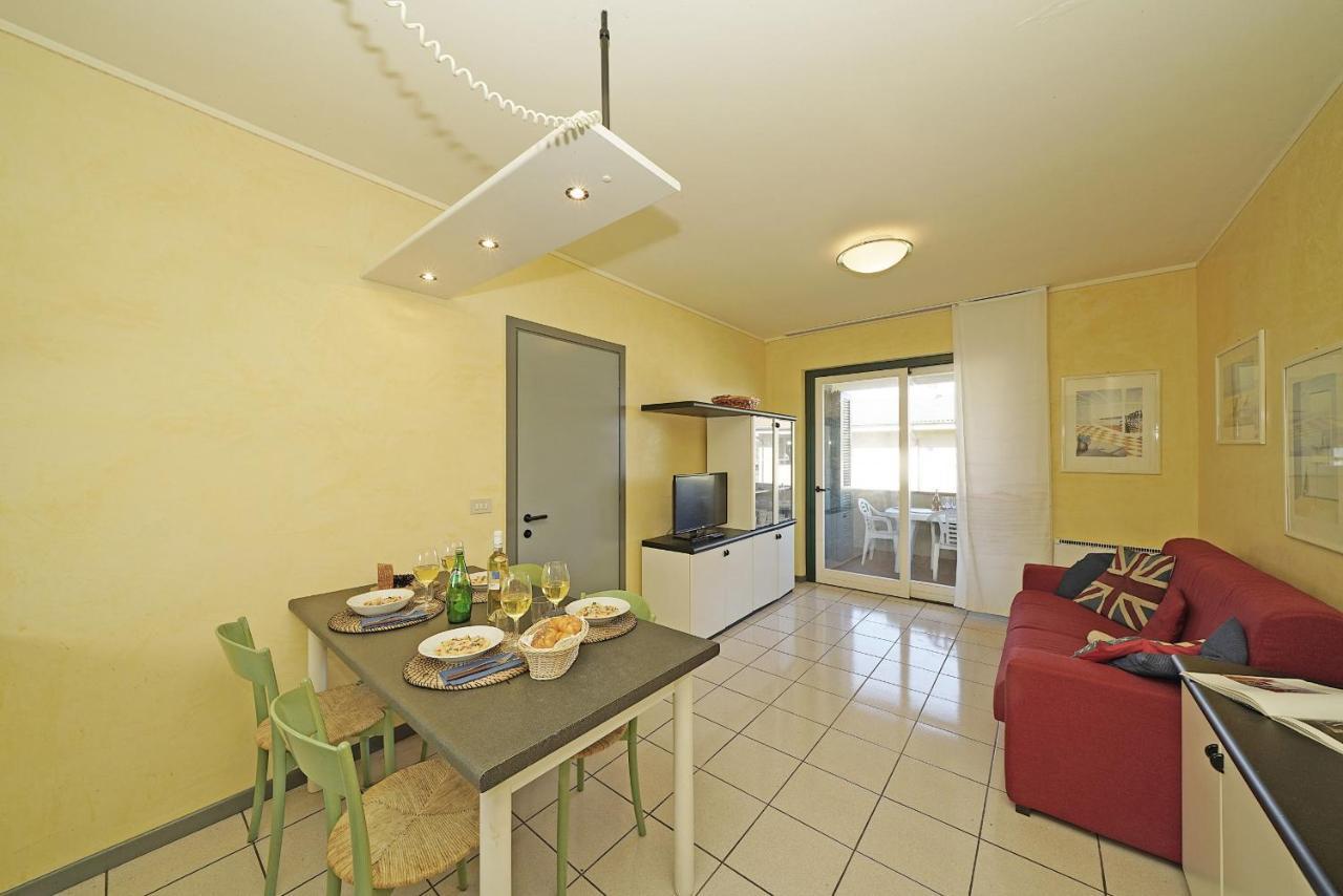 Apartment Il Porticciolo P1-12 By Wonderful Italy