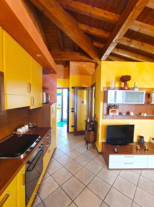 Apartment Casa Di Michela A Con Piscina Sirmione