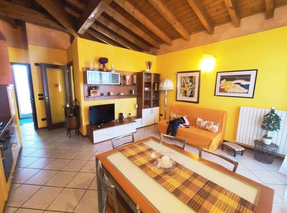 Casa Di Michela A Con Piscina *