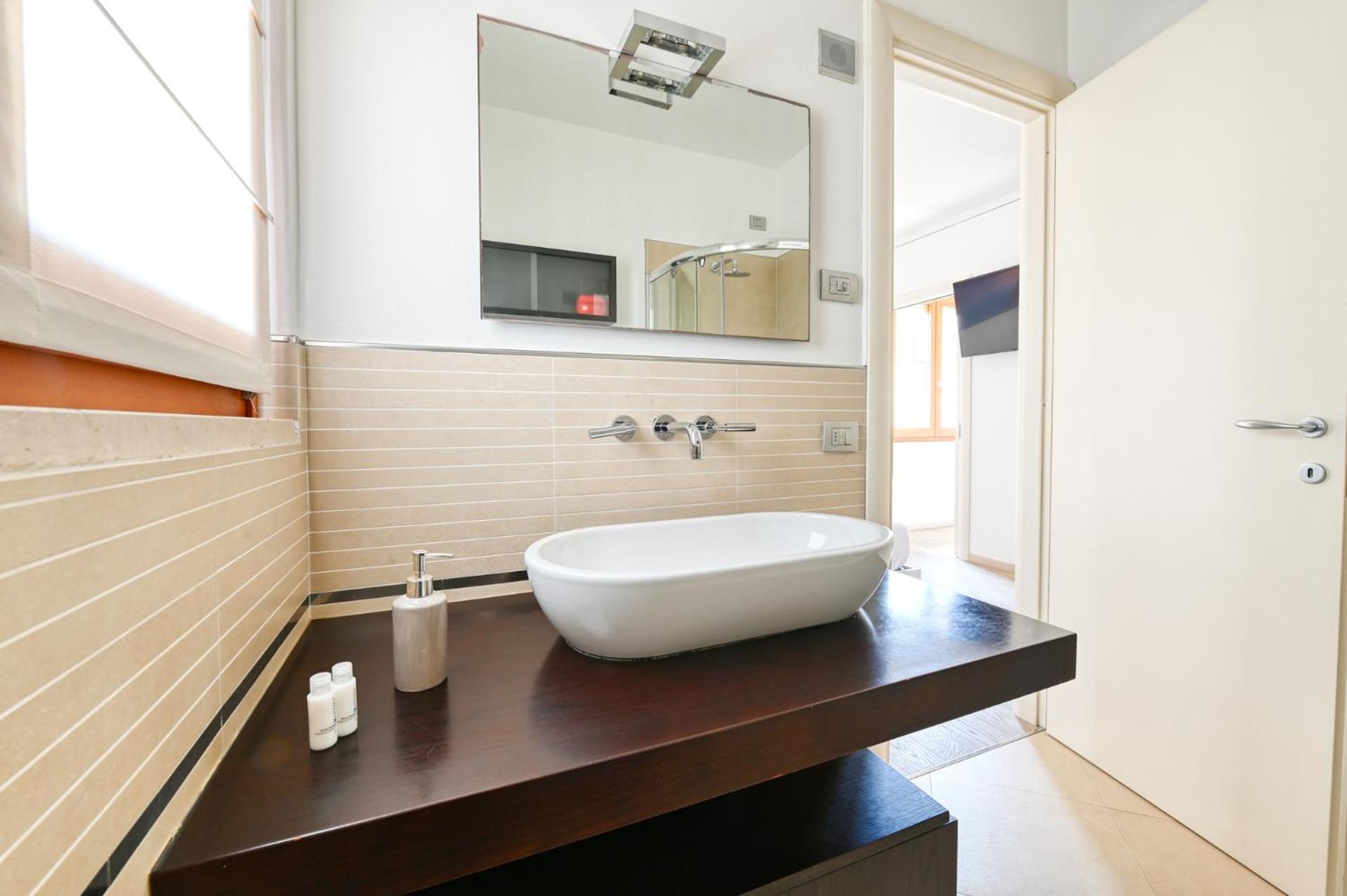 Pearl House - - Jacuzzi Privata Sirmione
