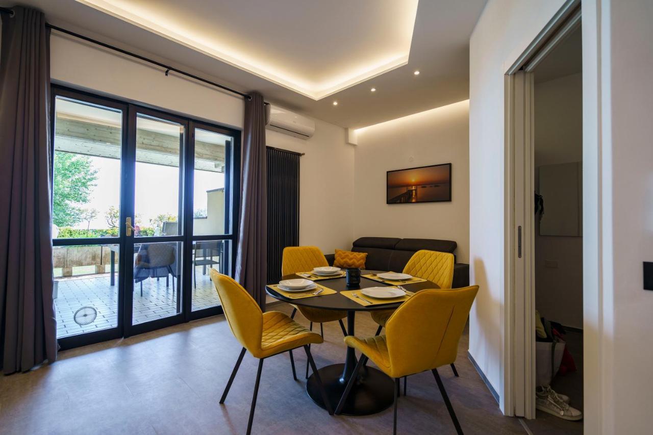 Lakeview Primea Apartment *