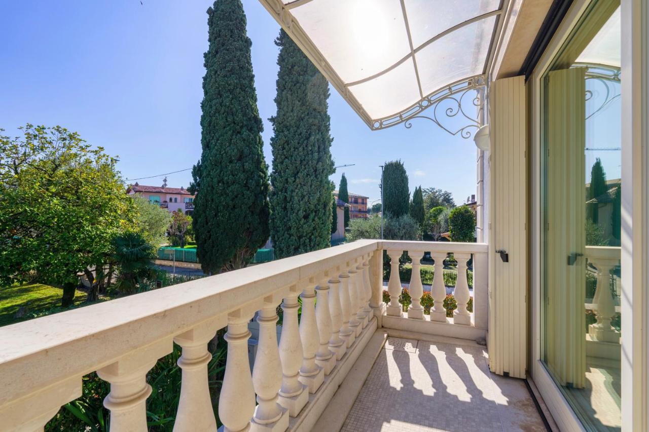 Villa Apt24 - Luxury Lakefront Onassis *