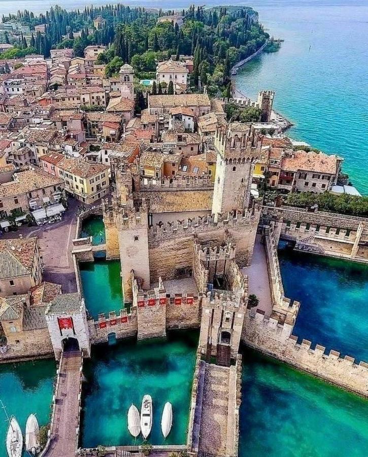 Casa Della Regina *